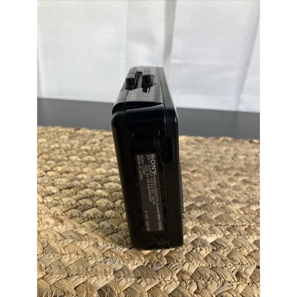 Vintage Sony Walkman‎ Cassette Tape Player WM-2015 For Parts - Picture 4 of 7